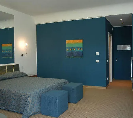 Grand Park Motel