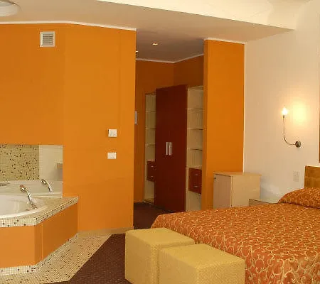 Motel Grand Park 4*